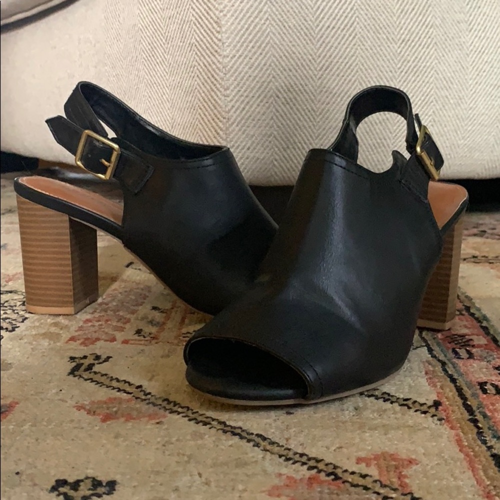 Peep Toe Mule